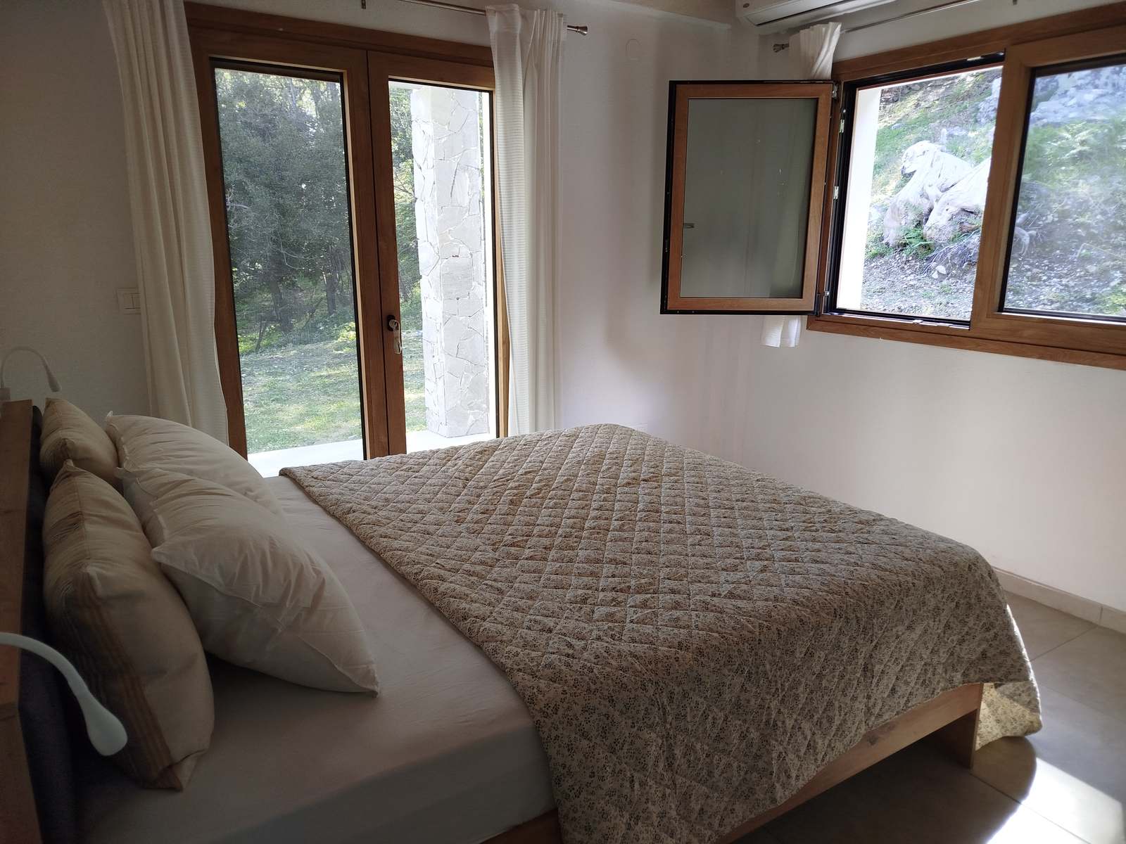 Forest Villa – bedroom new3