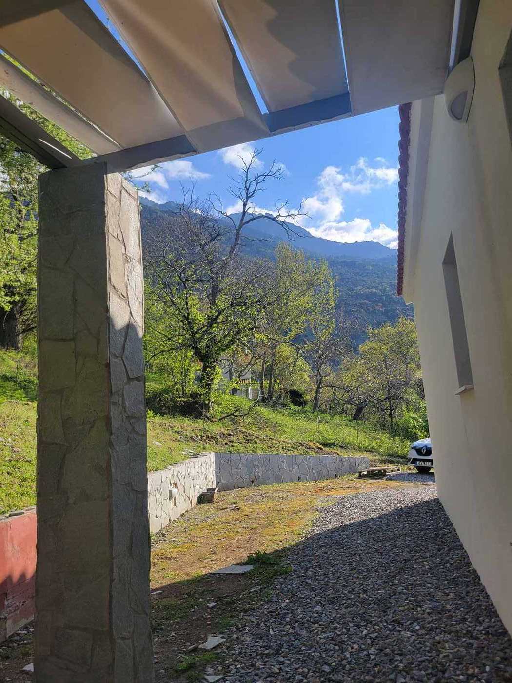 Forest Villa – exterior mountain